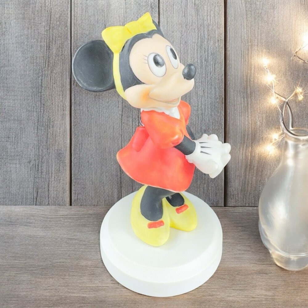Vintage DISNEY MINNIE MOUSE Ceramic Figurine Made In Mexico Tall Figure VTG